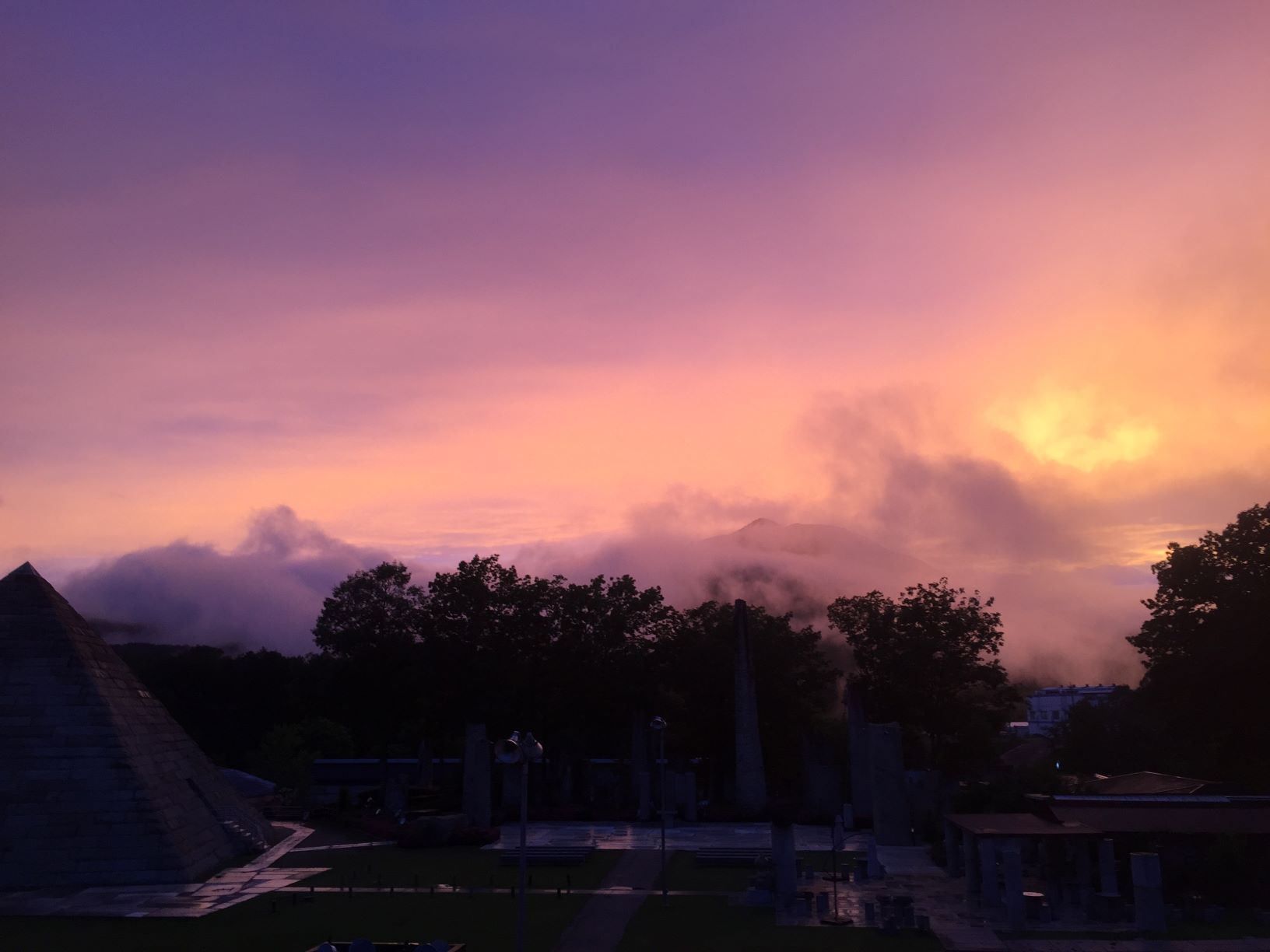 にわか雨のあとの夕焼け