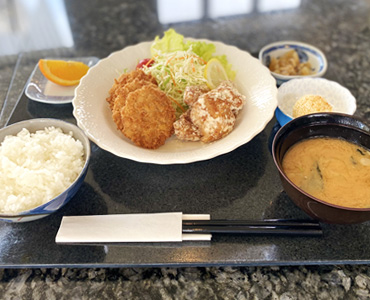 ランチ<br />
（写真は一例です）