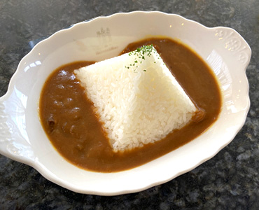 キッズピラミッドカレー